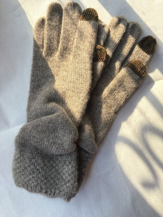 Yak Wool Gloves – Handcrafted Cozy Gloves with Touch Finger.